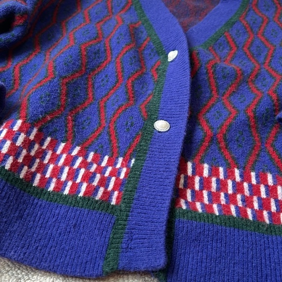 Woman's Geometric Pattern Cardigan Size Medium - Picture 4 of 5